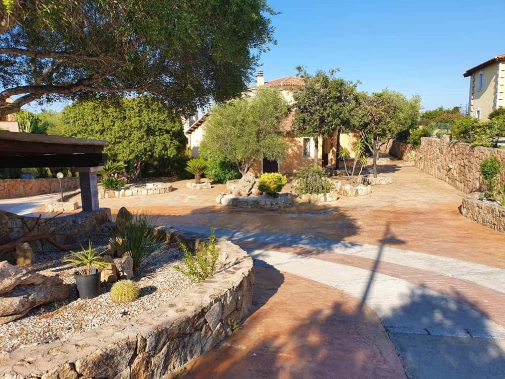 Villa Saba Olbia Exteriör bild